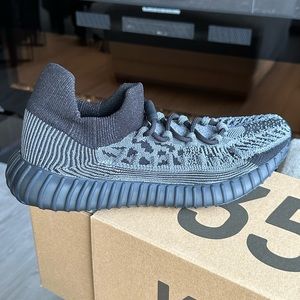 YEEZY